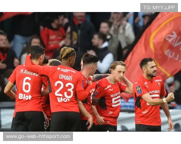 勒沃主力前锋训练积极状态佳——捷报频传,豪取佳绩引关注