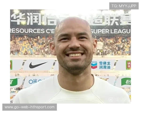 费利佩禁区内接球转身抽射破门,成都蓉城热身赛梅开二度